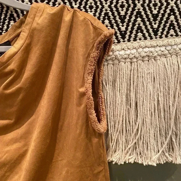 LUMIERE TAN FAUX SUEDE TANK TOP - Picture 6 of 6